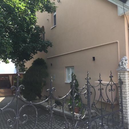 Patavar Panzio Etterem Gyongyospata Exterior photo